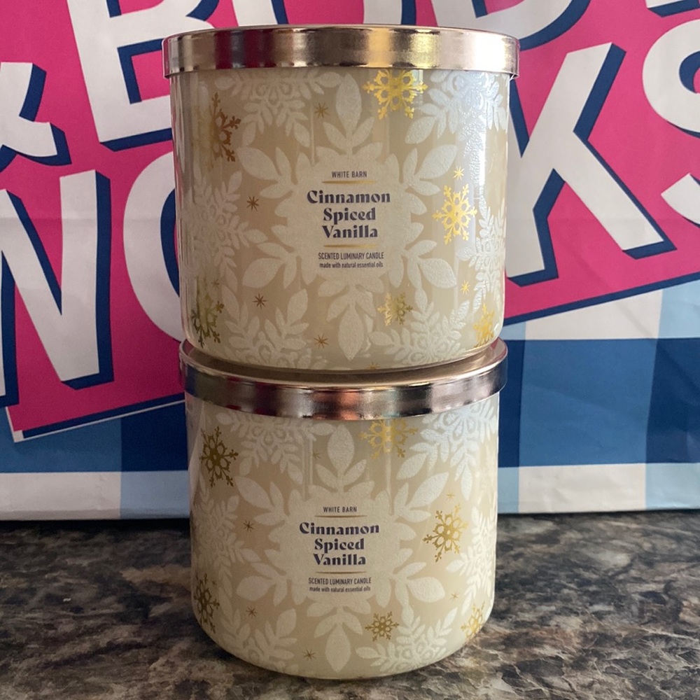 Bath & body Works Cinnamon Spiced Vanilla   3- wick candles